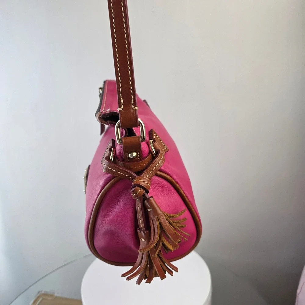 Dooney & Bourke Lambskin Leather Crossbody Bag Fuschia Brown Trim Tassels Rare - Picture 5 of 16